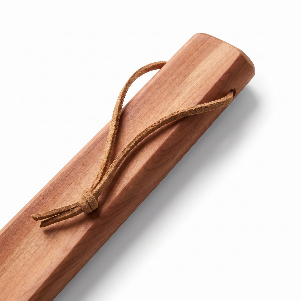 Cedarwood Shoe Horn – Premium Long Handle 60cm